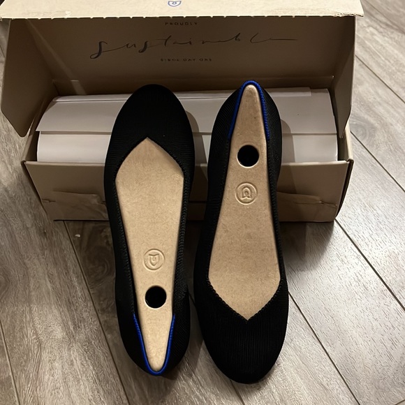 Never Worn Rothy’s Size 8 Ballet Shoes. - Picture 2 of 4